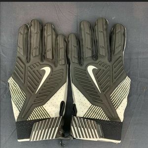 Nike D Tack 5.0 Lineman Pro NFL Linemen Gloves Blk